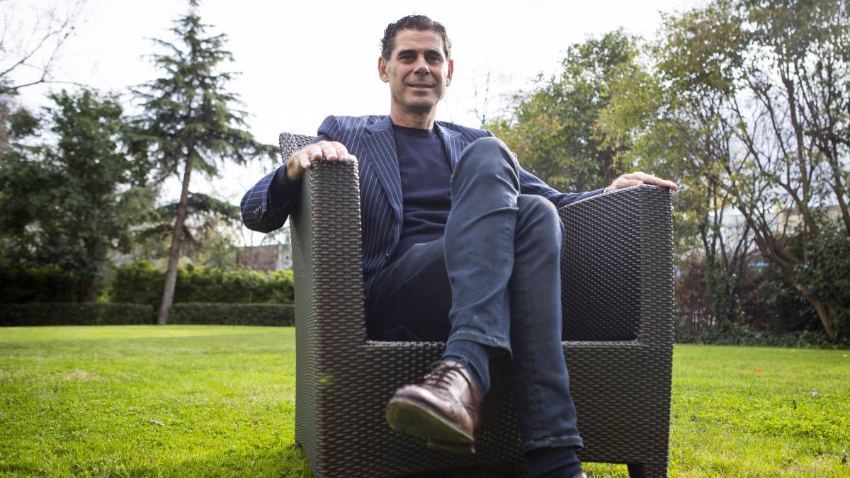 Новость на сайте FondoRuso.ru /assets/img/news/2020/20202803- Real Madrid _ Fernando Hierro_ _Lorenzo Sanz era nuestro segundo padre_ - AS.com.jpg